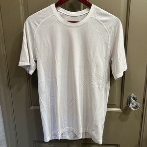 Lululemon Short Sleeve Tee Shirt, Medium